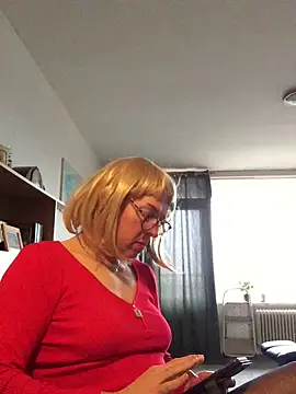 simone xdressing online show from 01-04-25, 02:14