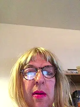 simone xdressing online show from 01-05-25, 02:30