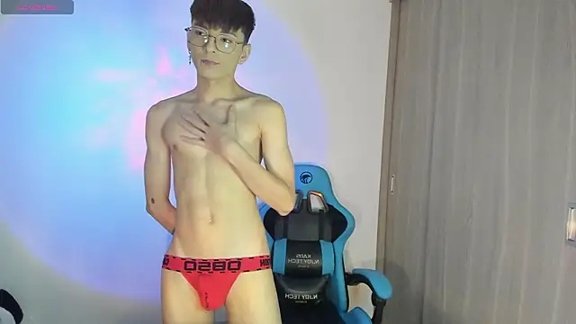 RYO BLEU  online show from 03-13-26, 03:24