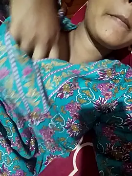 Snapshot of desiXcouple97 chatting on 02-26-26, 04:44 desiXcouple97 online show from 02-26-26, 04:44