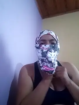 Snapshot of camilasuluaga chatting on 11-17-25, 09:20 camilasuluaga online show from 11-17-25, 09:20