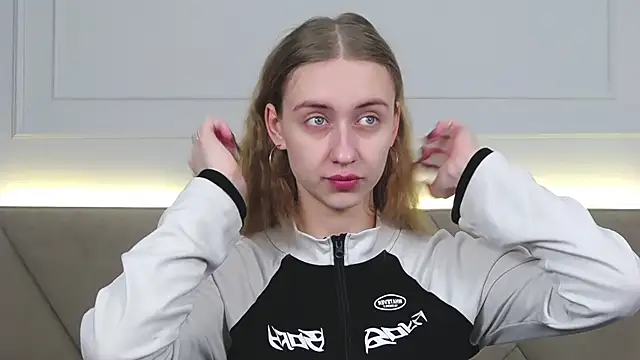 RachaelCute online show from 12-18-25, 04:29