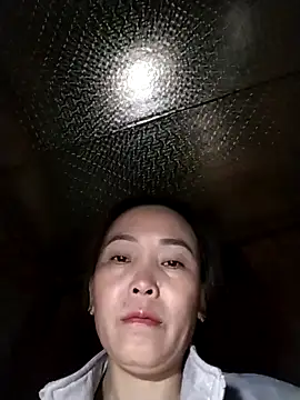 Feeling-hot online show from 11-15-25, 03:04