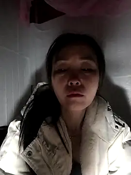 Feeling-hot online show from 11-23-25, 09:03