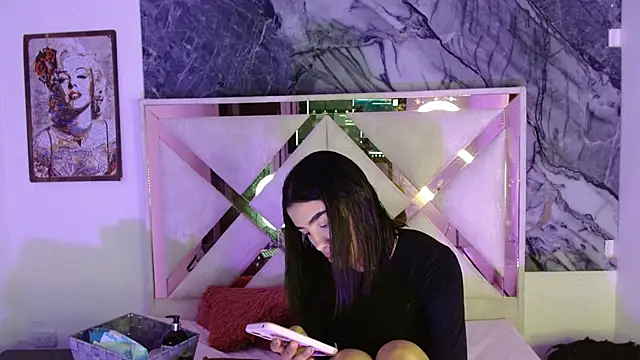 tael novacs online show from 12-16-25, 04:06