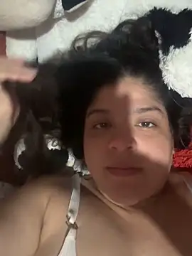 Snapshot of diamore3377 chatting on 02-13-26, 03:35 diamore3377 online show from 02-13-26, 03:35