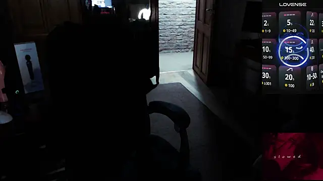 Snapshot of CaramelToy chatting on 11-15-25, 04:10 CaramelToy online show from 11-15-25, 04:10