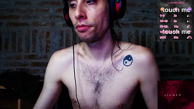 Snapshot of CaramelToy chatting on 01-14-26, 06:19 CaramelToy online show from 01-14-26, 06:19