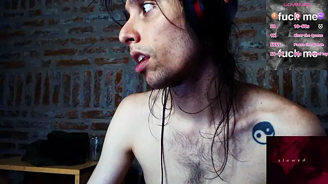 Snapshot of CaramelToy chatting on 01-14-26, 06:24 CaramelToy online show from 01-14-26, 06:24