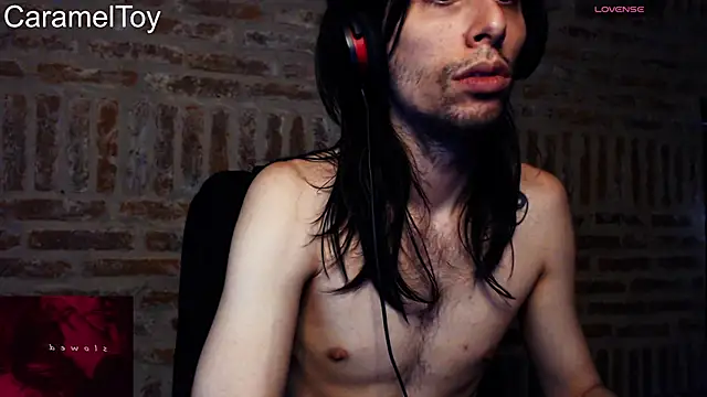 Snapshot of CaramelToy chatting on 02-08-26, 09:29 CaramelToy online show from 02-08-26, 09:29