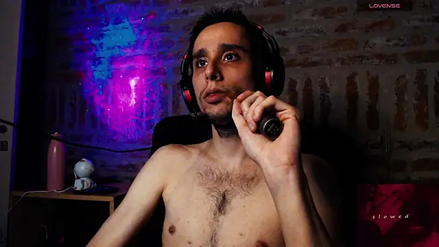 Snapshot of CaramelToy chatting on 03-04-26, 04:18 CaramelToy online show from 03-04-26, 04:18