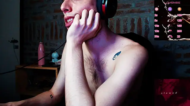 Snapshot of CaramelToy chatting on 03-08-26, 03:54 CaramelToy online show from 03-08-26, 03:54