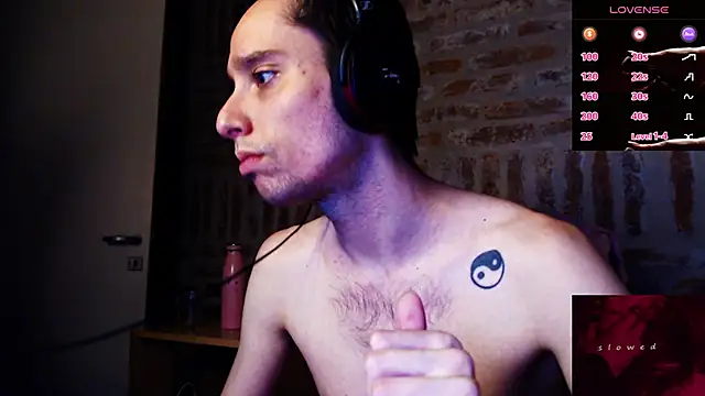 Snapshot of CaramelToy chatting on 03-09-26, 06:56 CaramelToy online show from 03-09-26, 06:56