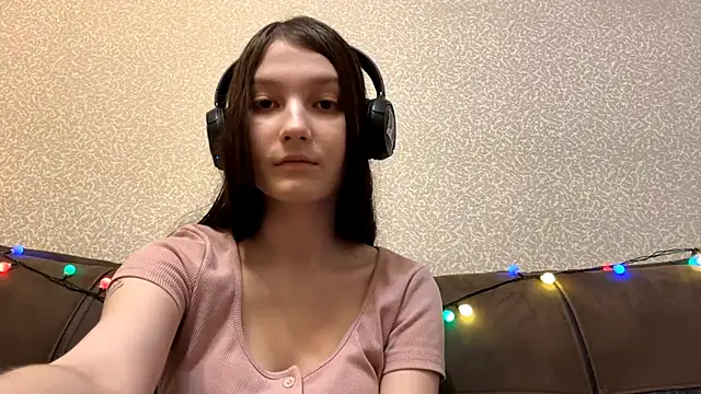 AurorAurora online show from 12-16-25, 08:19