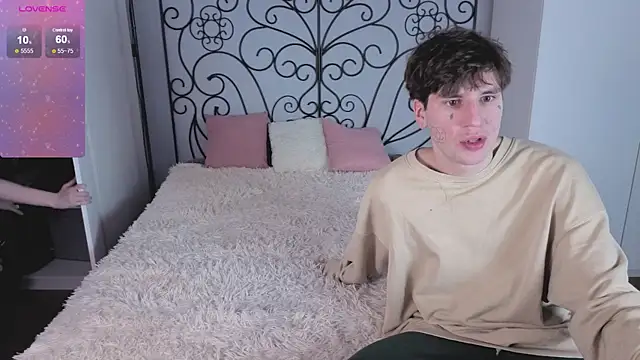 Snapshot of Danny_loves_Mary chatting on 12-20-25, 12:40 Danny loves Mary online show from 12-20-25, 12:40