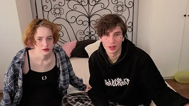 Snapshot of Danny_loves_Mary chatting on 02-21-26, 01:50 Danny loves Mary online show from 02-21-26, 01:50