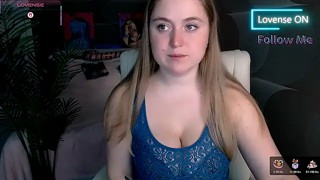 Snapshot of Kate_Moan chatting on 12-19-25, 07:26 Kate Moan online show from 12-19-25, 07:26