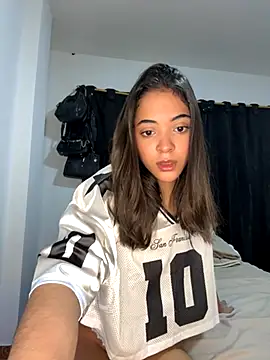 Snapshot of starsweet___ chatting on 11-12-25, 07:13 starsweet online show from 11-12-25, 07:13