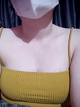 Snapshot of MiHeni chatting on 12-17-25, 07:47 MiHeni online show from 12-17-25, 07:47