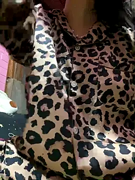 Snapshot of su_kiki chatting on 11-23-25, 11:43 su kiki online show from 11-23-25, 11:43