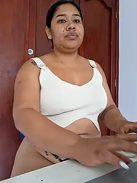 Sarahy- online show from 04-11-26, 01:59