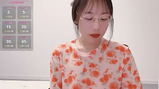 Snapshot of suisui322 chatting on 01-09-26, 01:36 suisui322 online show from 01-09-26, 01:36