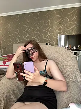 Snapshot of itsmeAlarann chatting on 06-18-26, 01:04 itsmeAlarann online show from 06-18-26, 01:04
