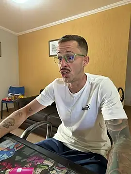 Lucasjandre online show from 07-30-26, 10:47