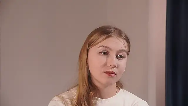 Snapshot of BariBuszak chatting on 11-17-25, 10:10 BariBuszak online show from 11-17-25, 10:10