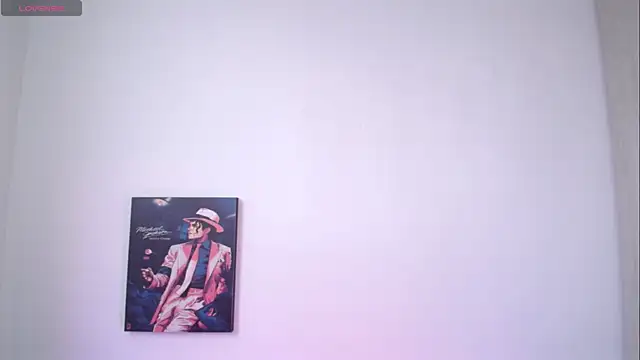 Millie bobby online show from 06-19-26, 05:06
