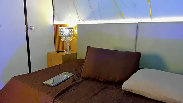 Snapshot of april_grey11 chatting on 11-12-25, 07:57 april grey11 online show from 11-12-25, 07:57