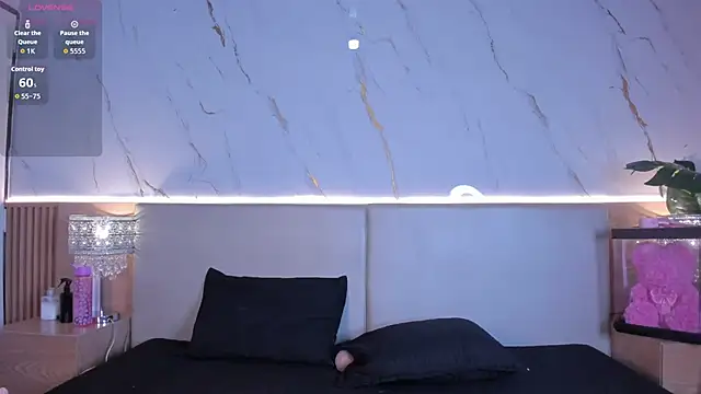 april grey11 online show from 03-31-26, 07:47