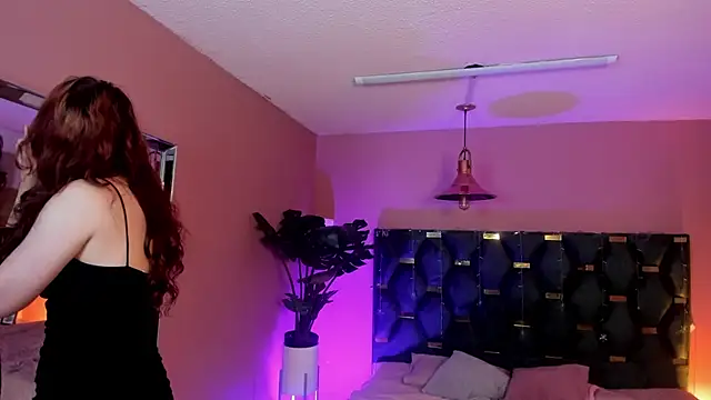 Velvet Dreamss online show from 07-06-26, 12:13
