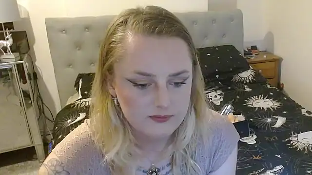 Snapshot of Tatted_emi chatting on 03-06-26, 09:44 Tatted emi online show from 03-06-26, 09:44