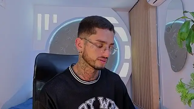 Alanrodgers online show from 04-25-26, 11:46