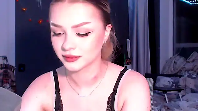 MissVelour online show from 11-13-25, 04:06