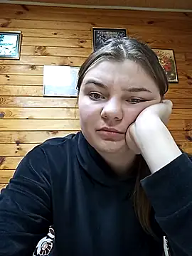 Snapshot of Viktoria_kis chatting on 11-12-25, 07:24 Viktoria kis online show from 11-12-25, 07:24