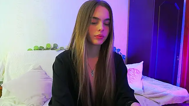 Snapshot of AlicaLOVEalisa777 chatting on 12-20-25, 12:23 AlicaLOVEalisa777 online show from 12-20-25, 12:23