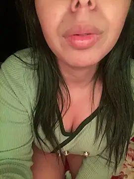 Snapshot of Doha-38 chatting on 03-12-26, 05:13 Doha-38 online show from 03-12-26, 05:13