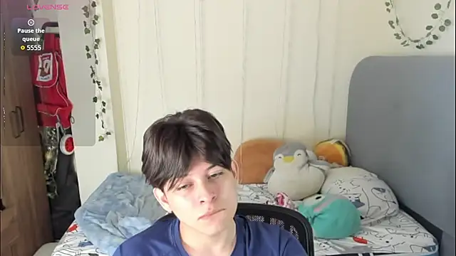 Felix kitty online show from 02-15-26, 07:10