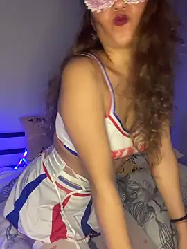 Snapshot of _Nora_ chatting on 02-07-26, 11:08 Nora online show from 02-07-26, 11:08