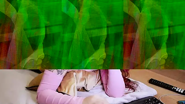 Snapshot of BellaBlush03 chatting on 12-20-25, 12:18 BellaBlush03 online show from 12-20-25, 12:18