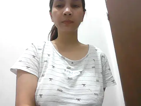 hotsexytits4U online show from 11-18-25, 07:46