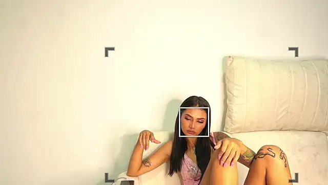 scarlethsaenz  online show from 11-12-25, 01:39