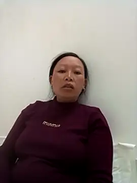 Snapshot of girl-hot2x chatting on 11-19-25, 12:16 girl-hot2x online show from 11-19-25, 12:16