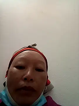 Snapshot of girl-hot2x chatting on 11-27-25, 11:07 girl-hot2x online show from 11-27-25, 11:07