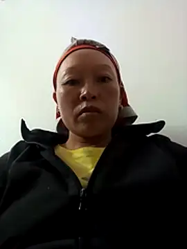 Snapshot of girl-hot2x chatting on 11-28-25, 11:13 girl-hot2x online show from 11-28-25, 11:13