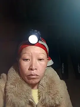 Snapshot of girl-hot2x chatting on 02-14-26, 12:13 girl-hot2x online show from 02-14-26, 12:13