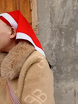 Snapshot of girl-hot2x chatting on 02-18-26, 01:23 girl-hot2x online show from 02-18-26, 01:23