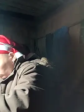 Snapshot of girl-hot2x chatting on 02-20-26, 12:05 girl-hot2x online show from 02-20-26, 12:05